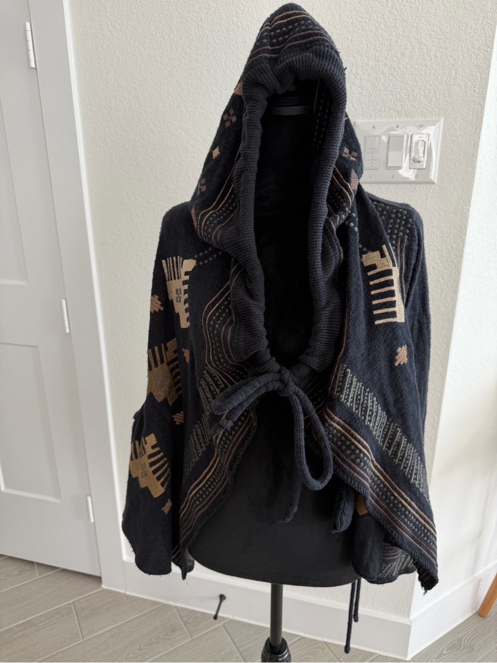 JOHNNY WAS BIYA Hooded Poncho Sweater Southwestern Embroidery Drawstrings Small